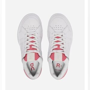 On The Roger On Cloud White Sneakers with Pink Highlights! Size US W11